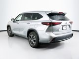Used 2024 Toyota Highlander XLE image 5