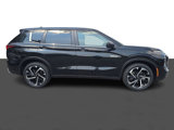 New 2025 Mitsubishi Outlander SE image 3