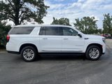 Used 2023 GMC Yukon XL SLT image 6