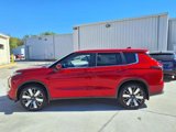 New 2025 Mitsubishi Outlander SE image 2