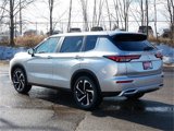 New 2025 Mitsubishi Outlander SE image 2