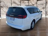 Used 2022 Chrysler Pacifica Touring-L image 5