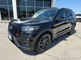 Used 2025 Ford Explorer ST image 3