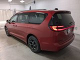 New 2025 Chrysler Pacifica Premium image 6