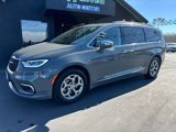Used 2022 Chrysler Pacifica Limited image 3