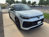 New 2025 Volkswagen Tiguan SE R-Line image 2