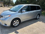 Used 2013 Toyota Sienna LE image 3