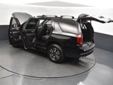 Used 2024 GMC Yukon AT4 w/ Technology Package image 2