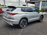 New 2025 Mitsubishi Outlander SE image 4
