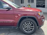 Used 2022 Jeep Grand Cherokee Limited image 3