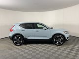 Used 2019 Volvo XC40 T5 Momentum image 2