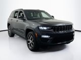 Used 2024 Jeep Grand Cherokee Limited image 3