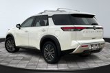 New 2025 Nissan Pathfinder SL w/ SL Premium Package image 3