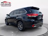 Used 2019 Toyota Highlander XLE image 3