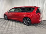 New 2026 Chrysler Pacifica Select image 3