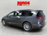 Used 2022 Chrysler Pacifica Touring-L image 3