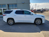 Used 2022 Chevrolet Traverse Premier image 2