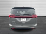 Used 2022 Chrysler Pacifica Touring-L image 5