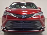 New 2025 Toyota Sienna Platinum image 2