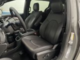 New 2025 Chrysler Pacifica Select image 4