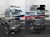 Used 2025 Volkswagen Atlas SE image 4