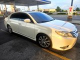 Used 2012 Toyota Avalon Limited image 3