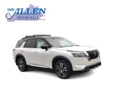 New 2025 Nissan Pathfinder Platinum image 2