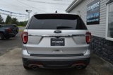 Used 2018 Ford Explorer XLT image 4