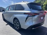 New 2025 Toyota Sienna Platinum image 5