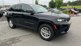 Certified 2024 Jeep Grand Cherokee Laredo X image 5