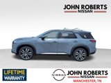 New 2025 Nissan Pathfinder Platinum image 2