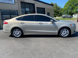 Used 2015 Ford Fusion SE image 2