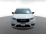 Used 2024 Chrysler Pacifica Touring-L image 4