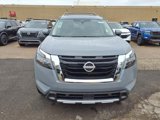 New 2025 Nissan Pathfinder Platinum image 2