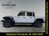New 2025 Jeep Gladiator Mojave image 2