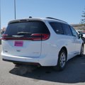 Used 2023 Chrysler Pacifica Limited image 4