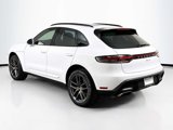 Certified 2024 Porsche Macan image 3