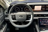 Used 2025 INFINITI QX80 Sensory image 5