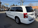 Used 2016 Chrysler Town & Country Touring w/ Driver Convenience Group image 4
