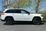 New 2025 Jeep Grand Cherokee Laredo image 3