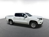 Used 2024 Nissan Frontier SV image 2