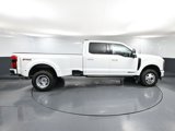 Used 2025 Ford F350 Platinum w/ FX4 Off-Road Package image 4