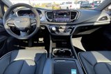 New 2025 Chrysler Pacifica Limited image 5