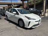 Used 2019 Toyota Prius L Eco image 2