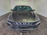 Used 2024 Hyundai Elantra SE image 2