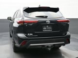 Used 2022 Toyota Highlander XLE image 4