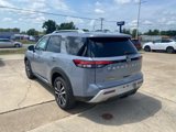 New 2025 Nissan Pathfinder Platinum image 4