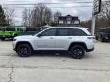 New 2025 Jeep Grand Cherokee Altitude image 4