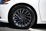 Used 2025 Lexus ES 300h w/ Luxury Package image 4