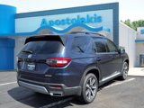 New 2025 Honda Pilot Touring image 3